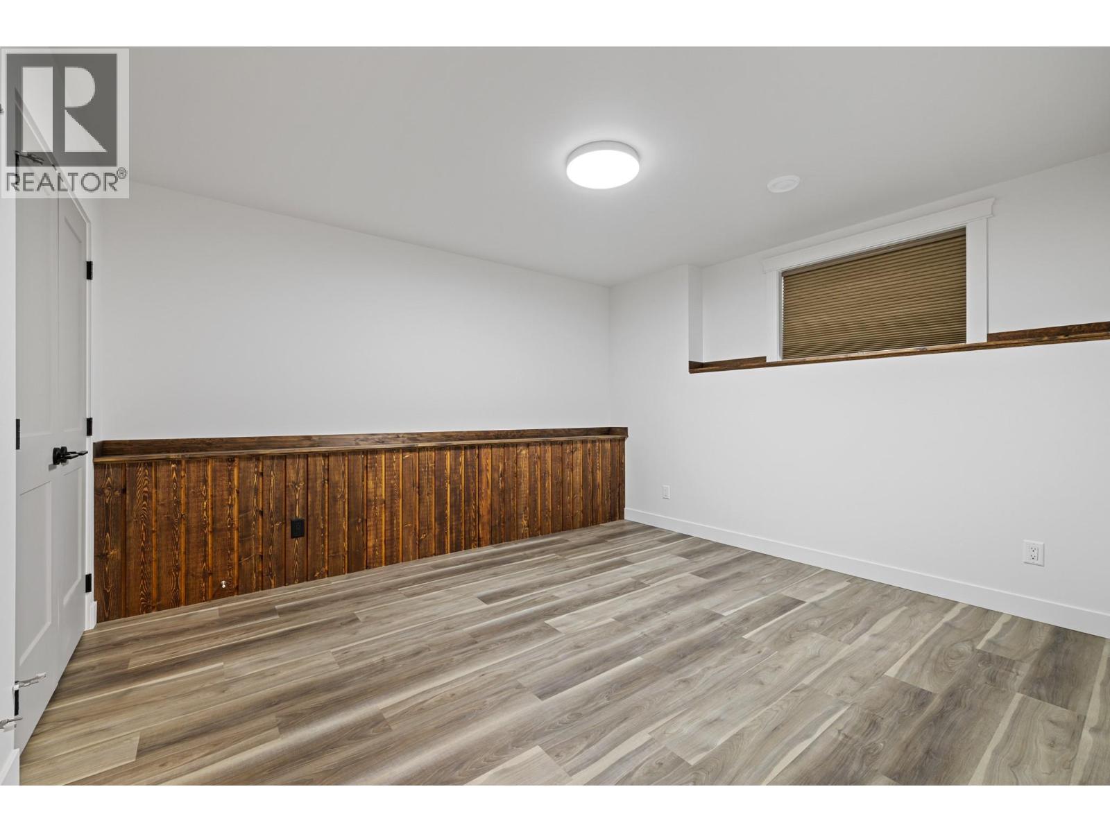 712 Lake Court - 29