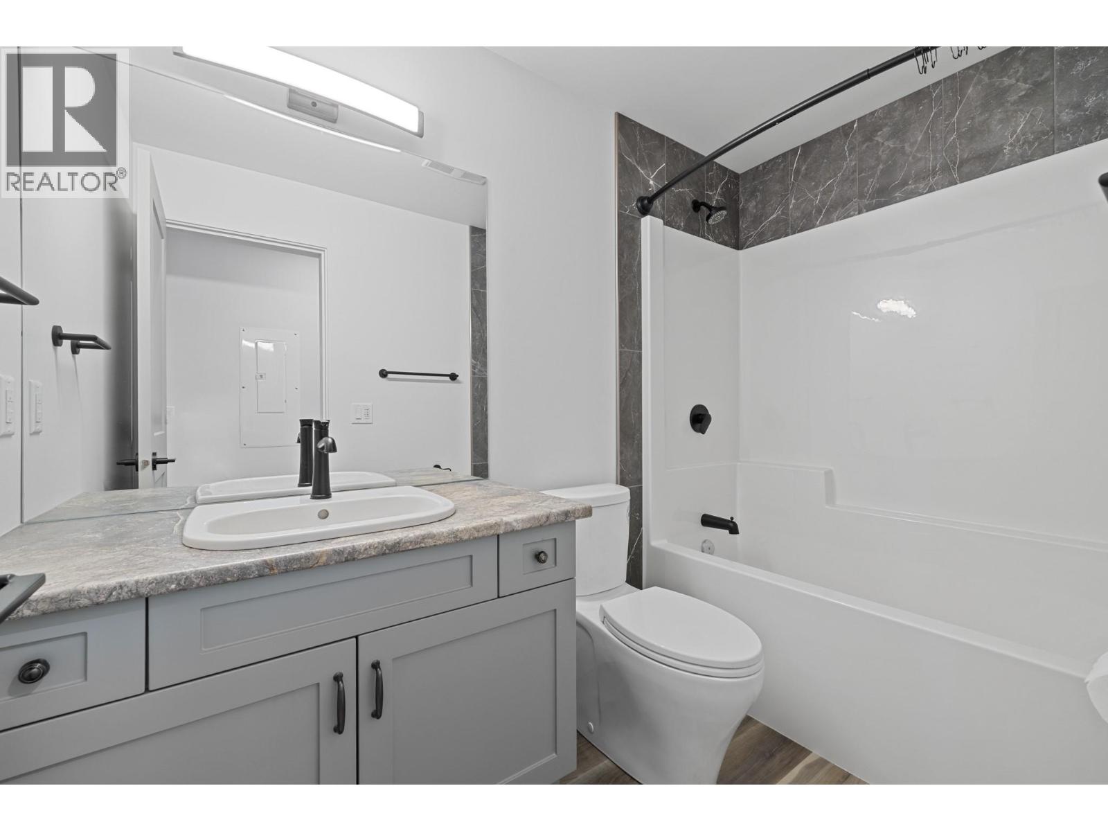 712 Lake Court - 30