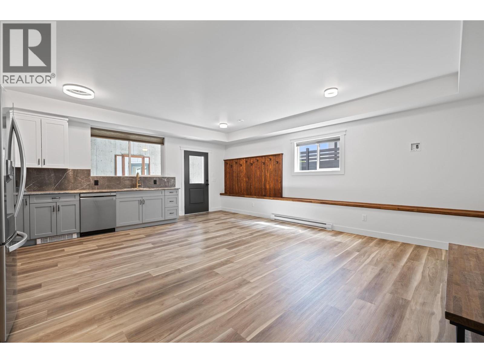 712 Lake Court - 32