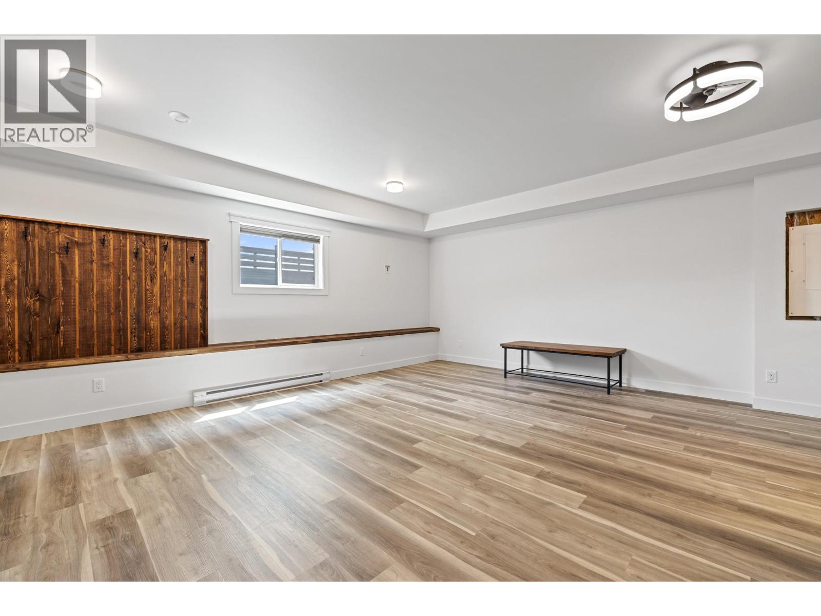 712 Lake Court - 33
