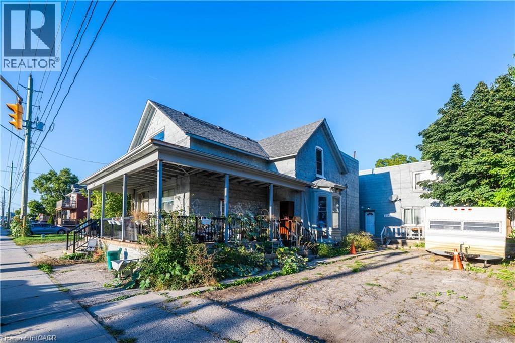 225 WATER Street N - 6