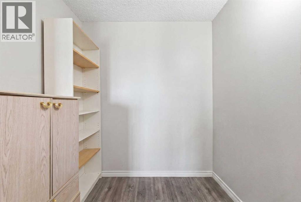 #2704 221 6 Avenue SE - 18