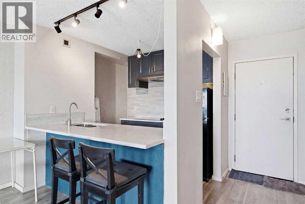 #2704 221 6 Avenue SE - 6