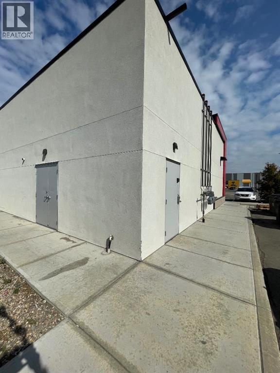 5335 Dufferin Boulevard Southeast - Photo 10