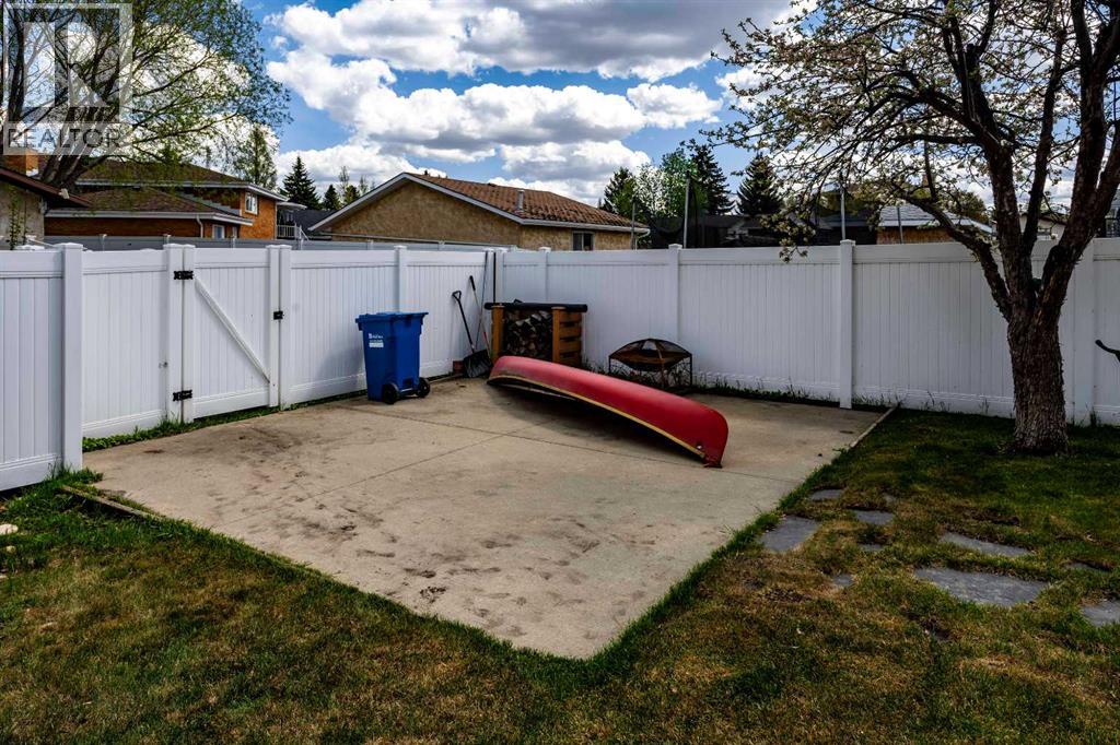 19 Maxwell Avenue - 24