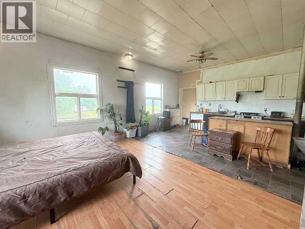 203068 Township Road 662 - 12