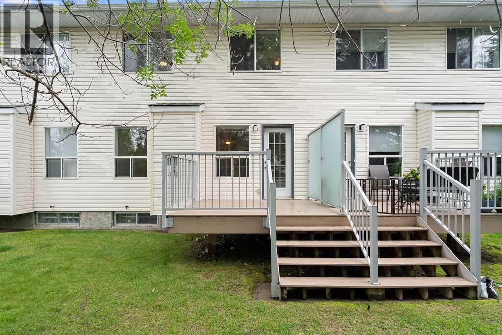 31 Silvergrove Close NW - 34