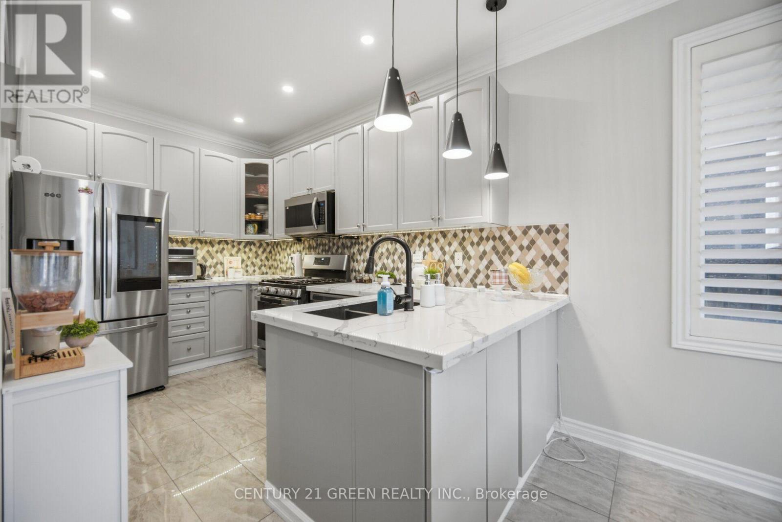 399 SAVOLINE BOULEVARD - 20