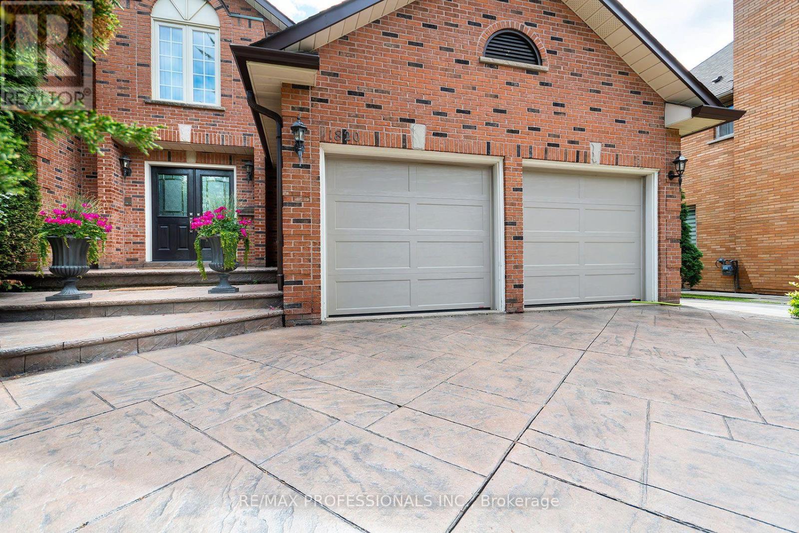 Photo of 1820 Shady Creek Court