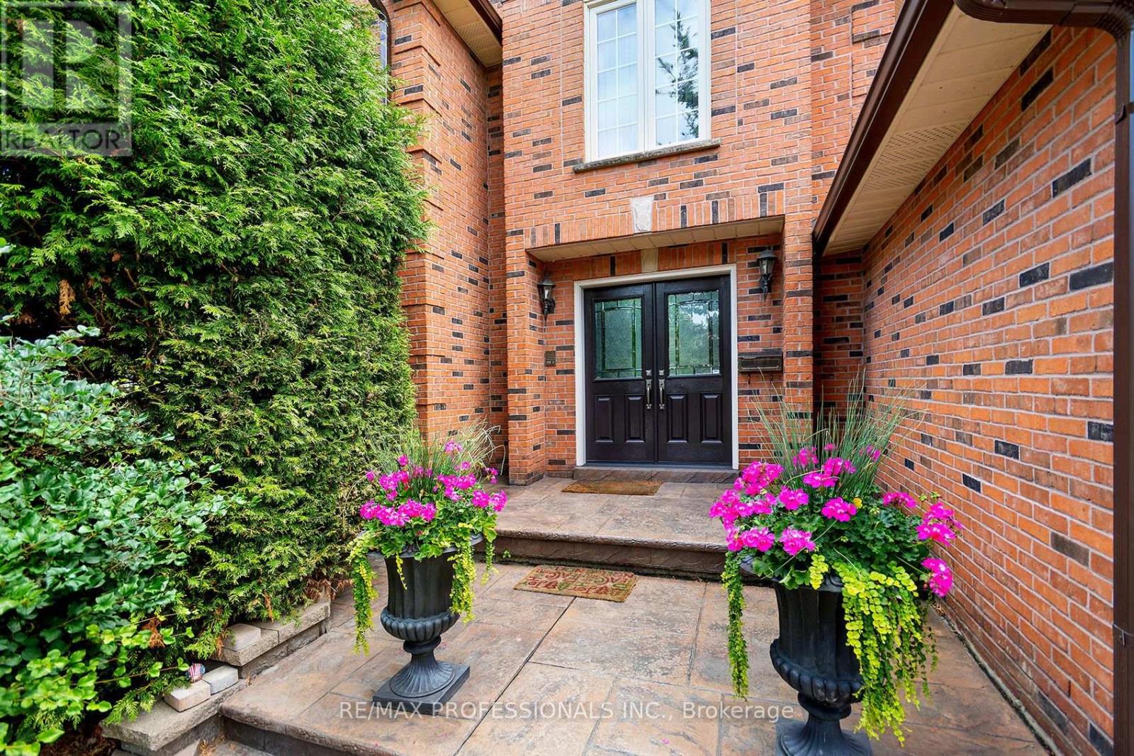 1820 SHADY CREEK COURT - 2