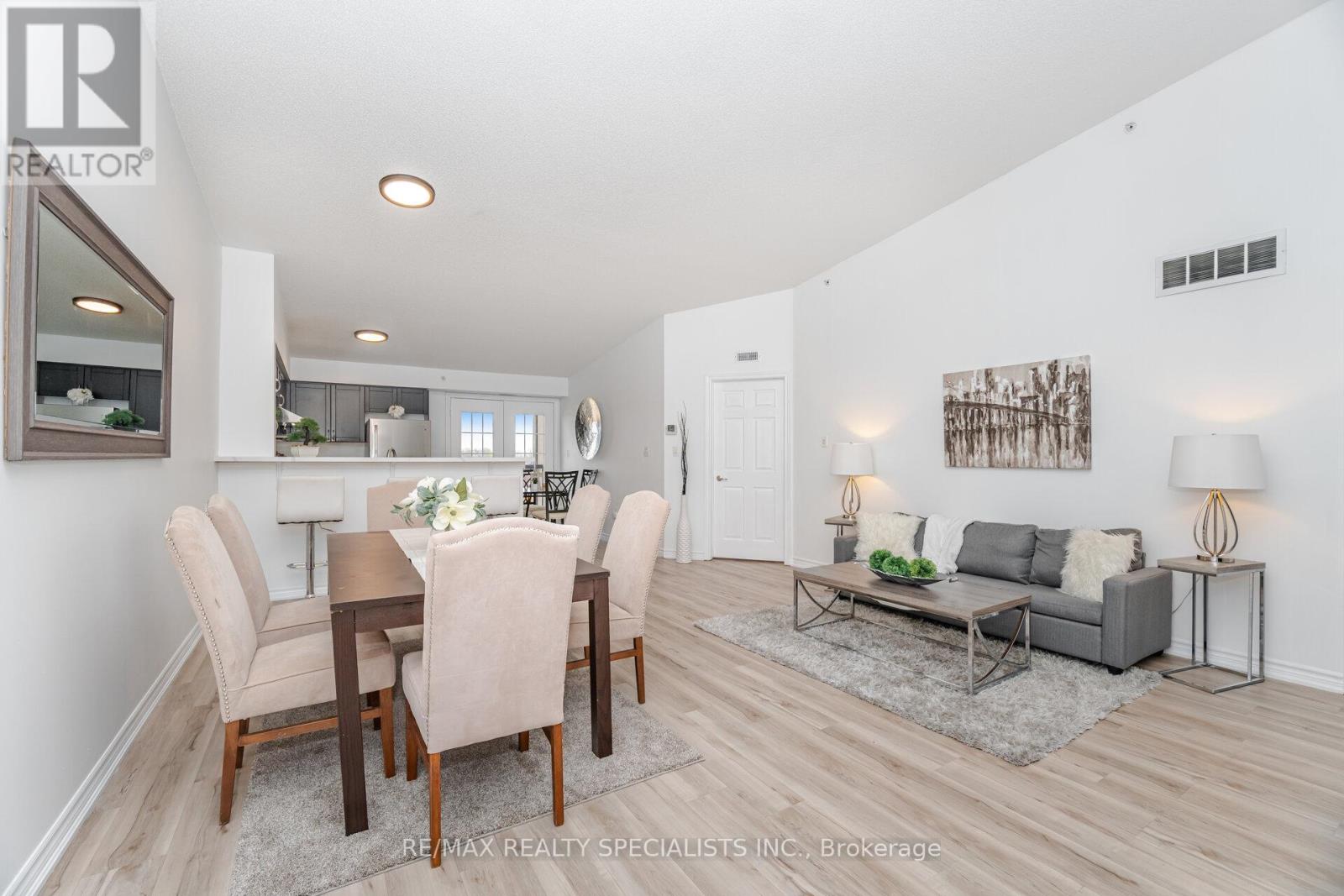 #412 1350 MAIN STREET E - 11