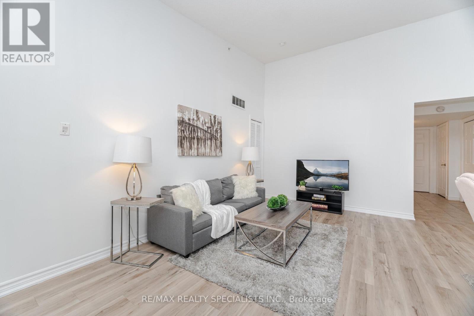 #412 1350 MAIN STREET E - 12