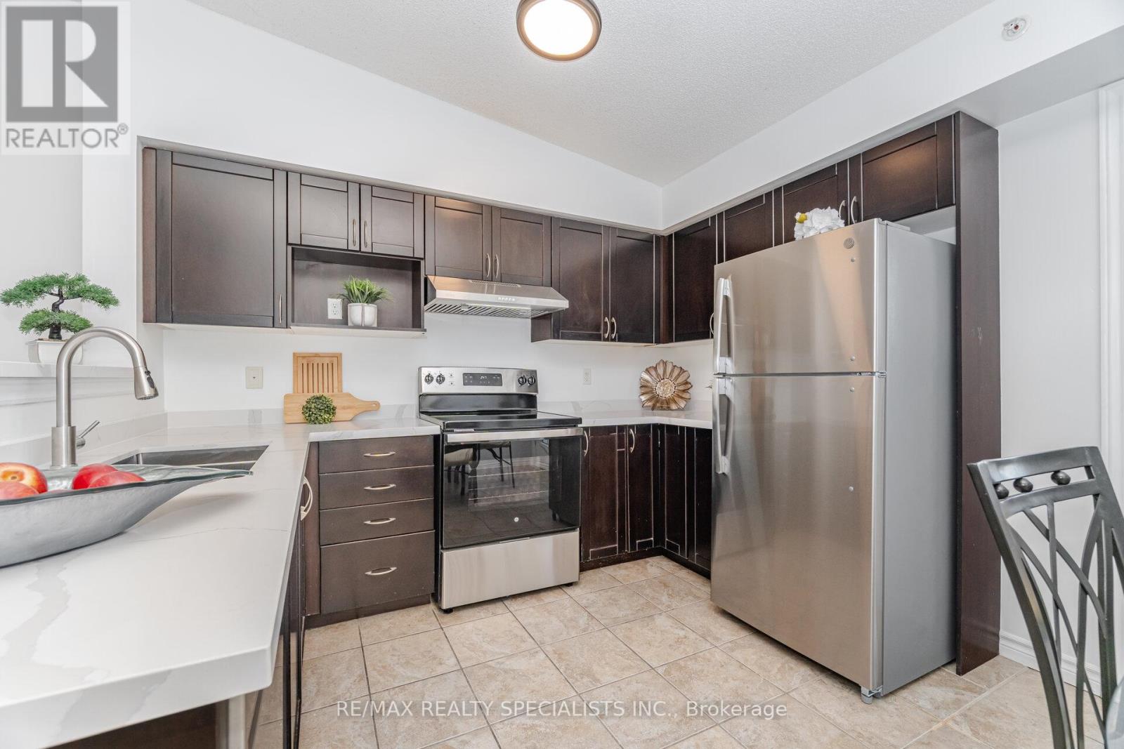 #412 1350 MAIN STREET E - 16
