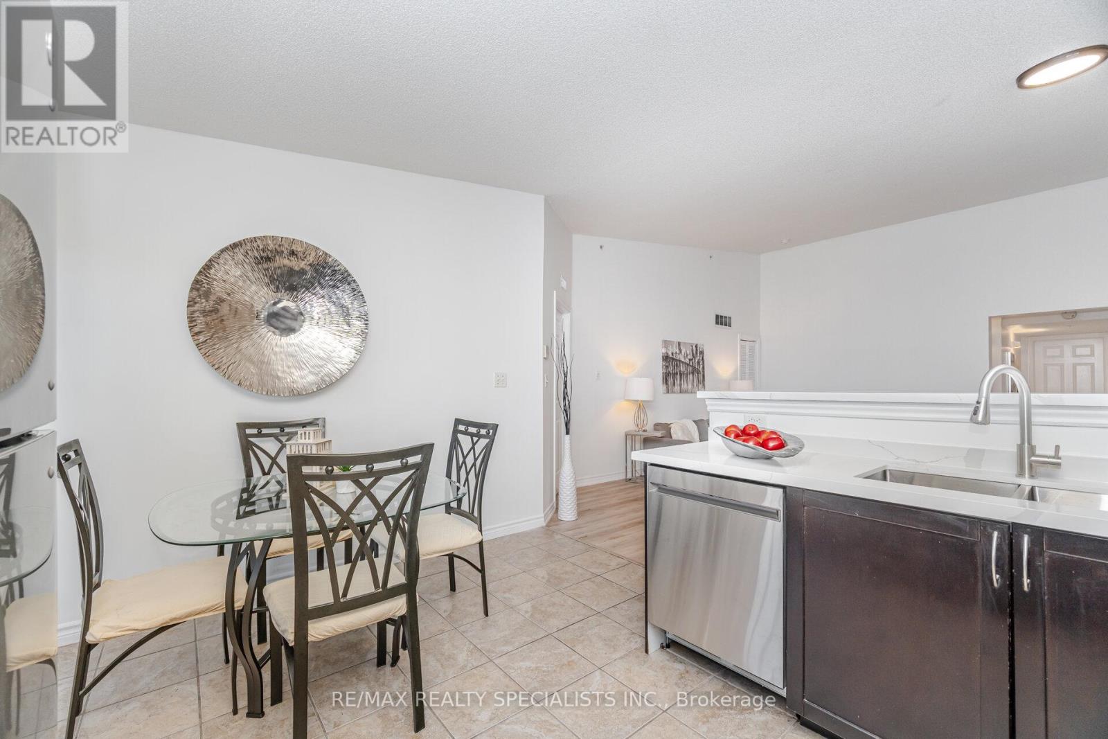#412 1350 MAIN STREET E - 17