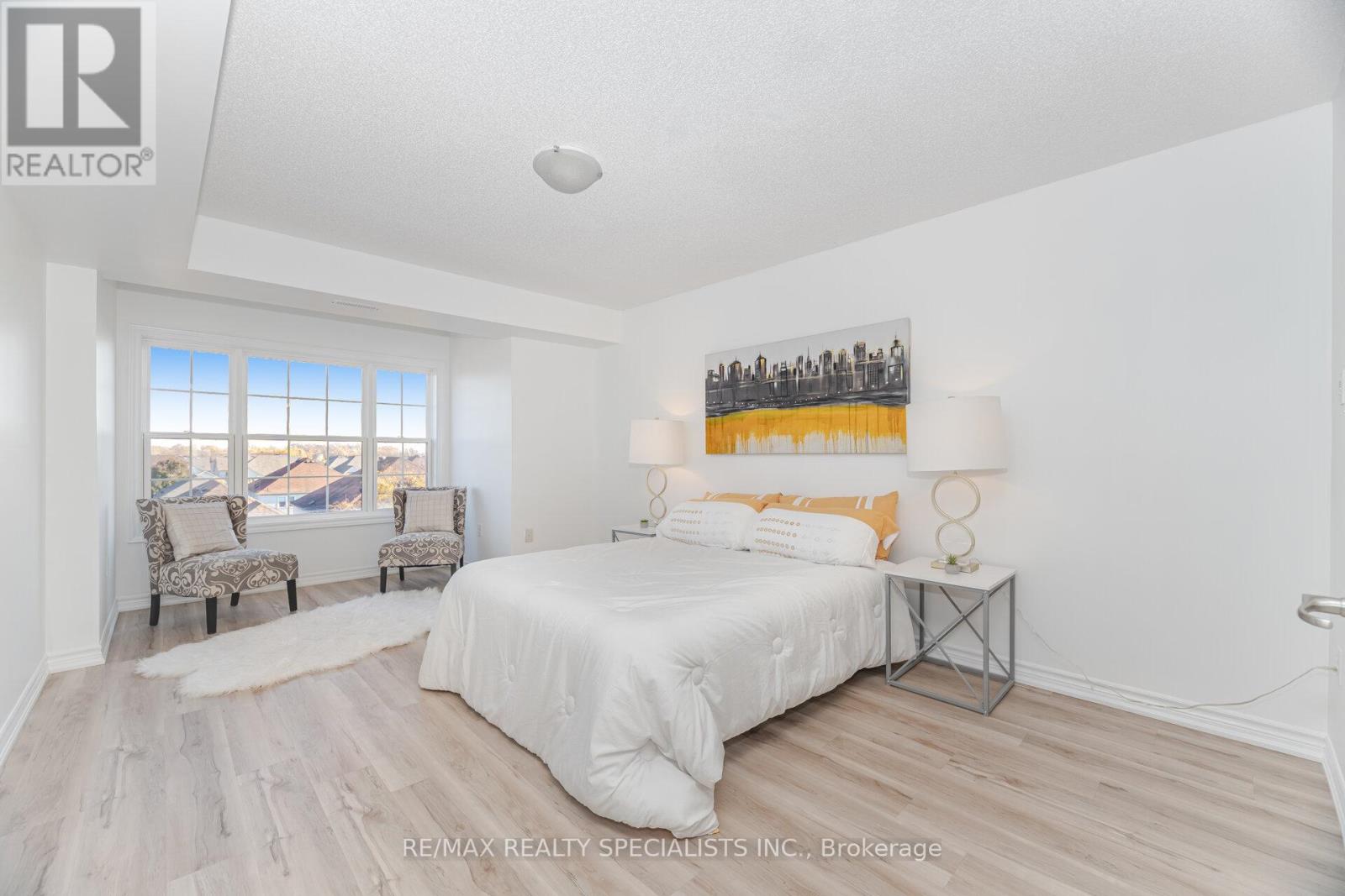 #412 1350 MAIN STREET E - 21