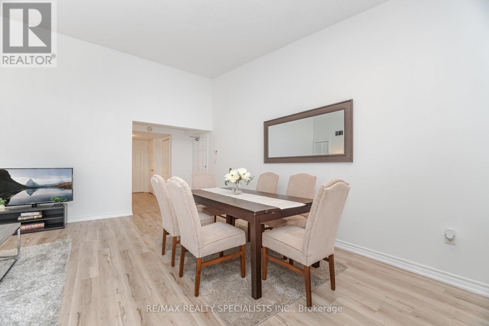 #412 1350 MAIN STREET E - 8