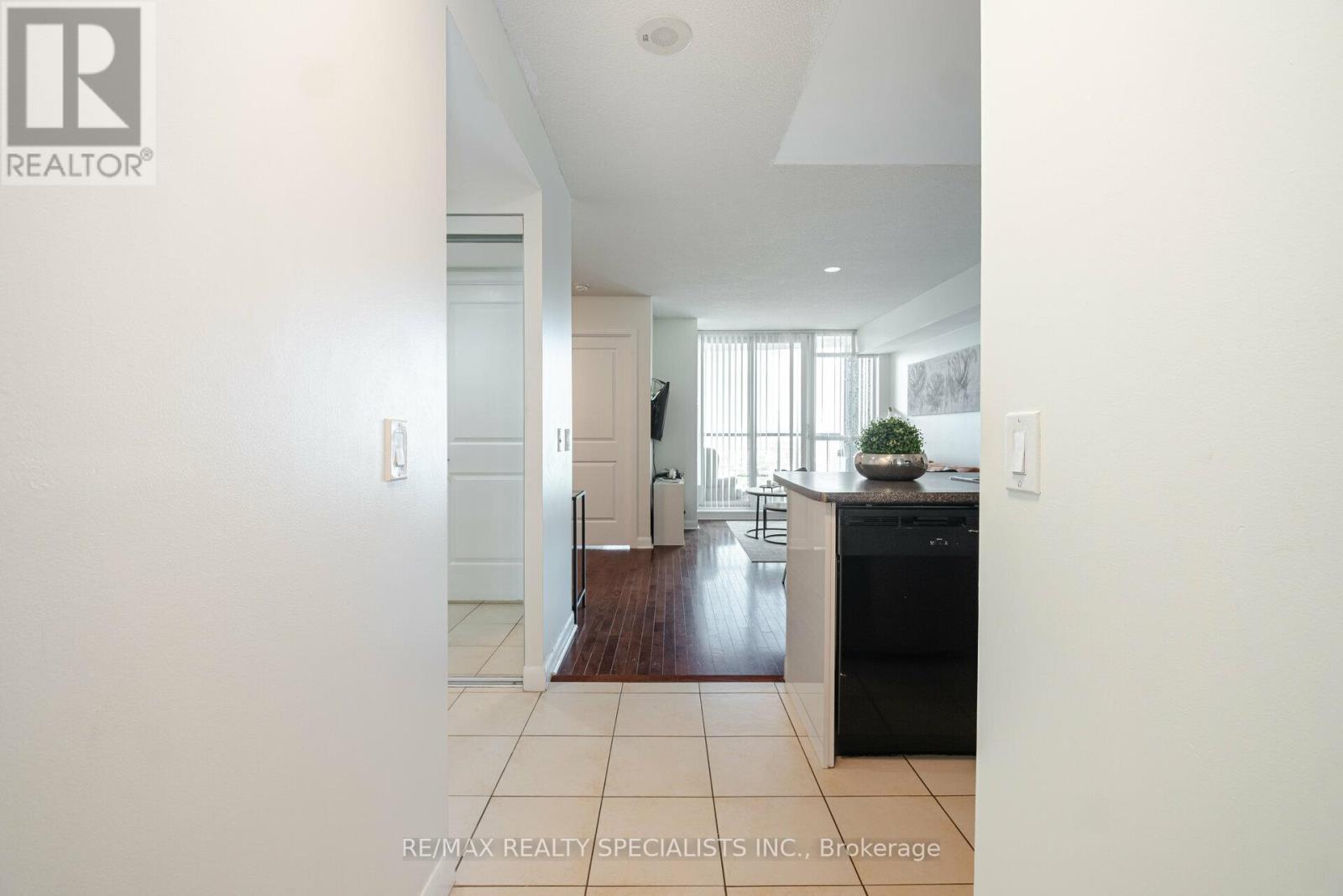 #1609 235 SHERWAY GARDENS ROAD - 6