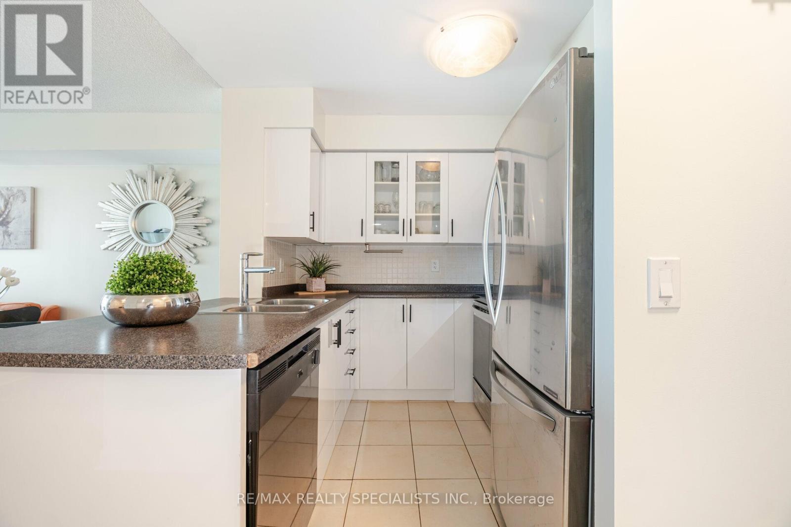 #1609 235 SHERWAY GARDENS ROAD - 8