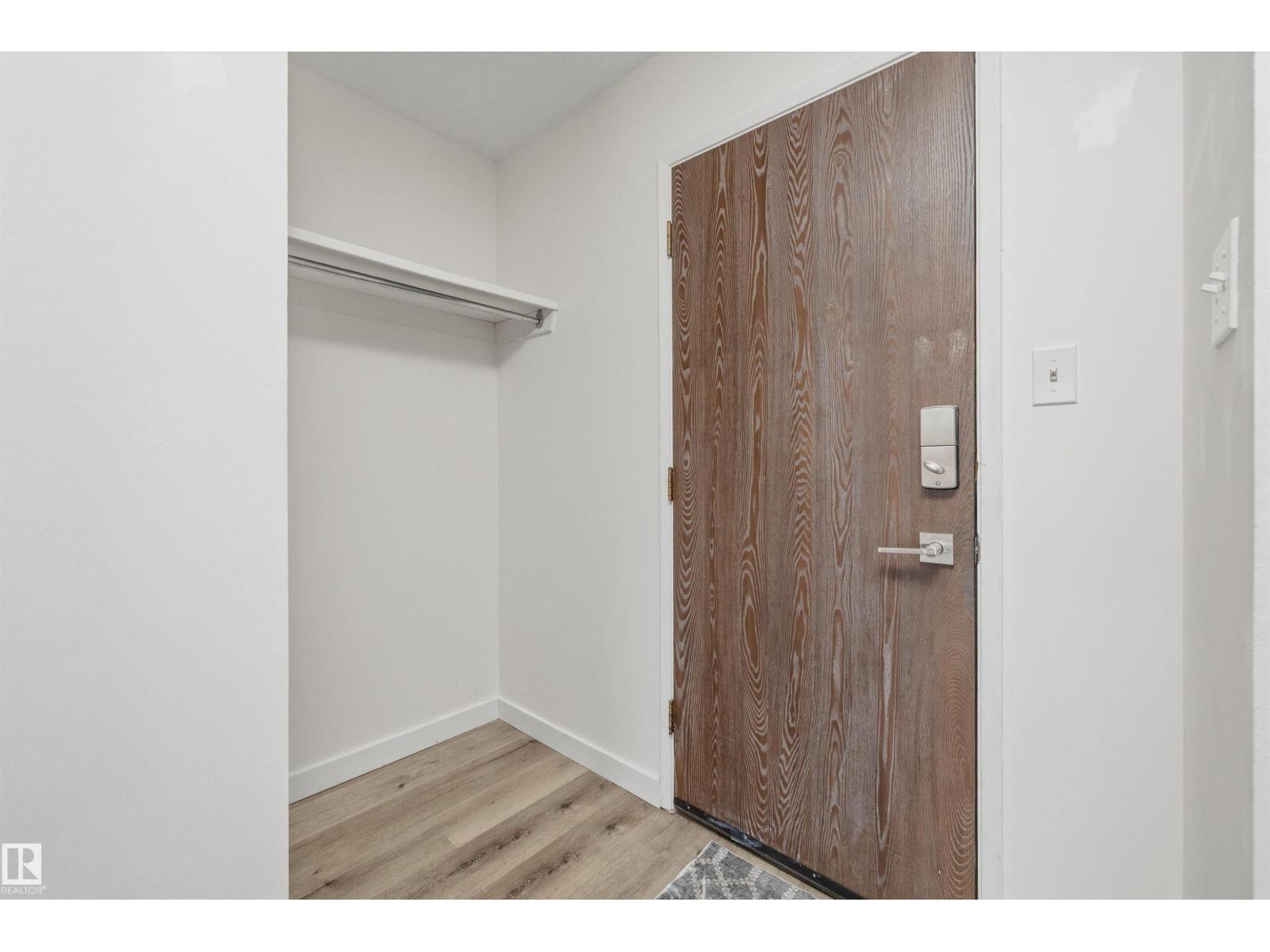 #8 10931 83 ST NW - 13