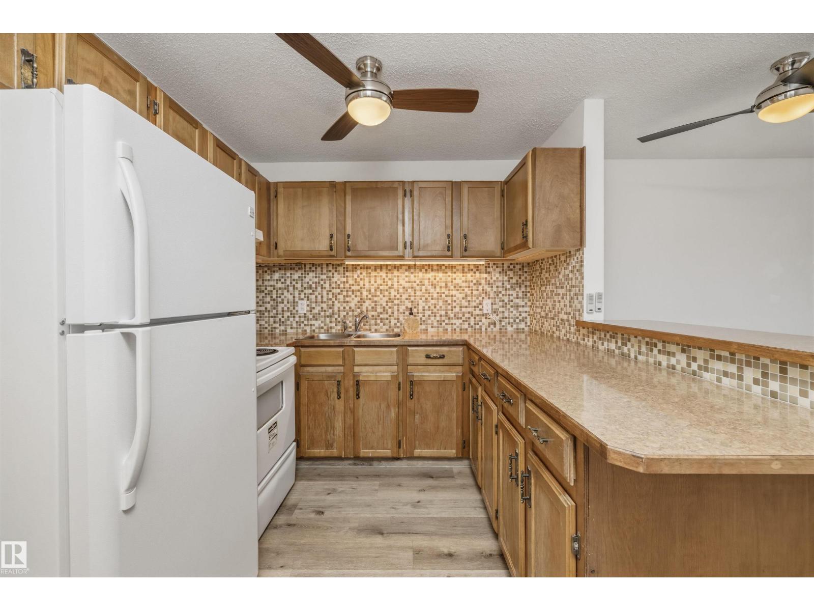 #8 10931 83 ST NW - 15