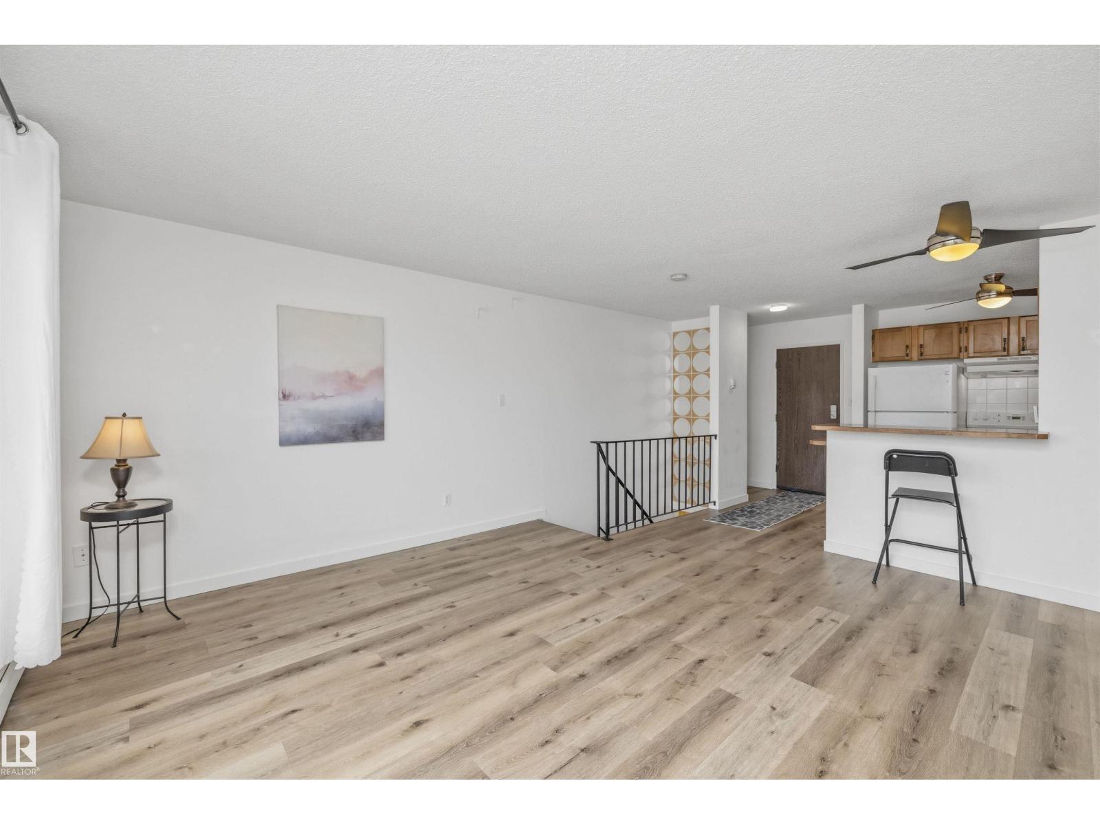 #8 10931 83 ST NW - 19