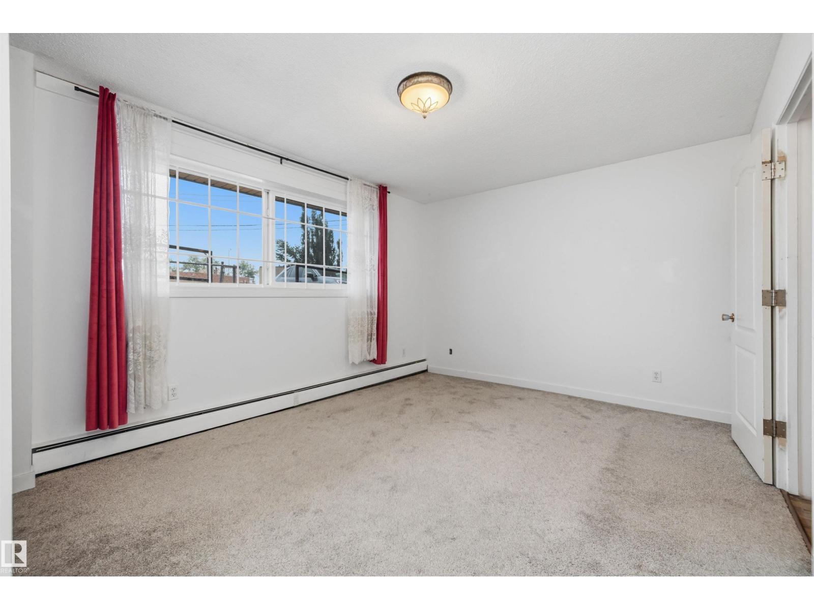 #8 10931 83 ST NW - 25