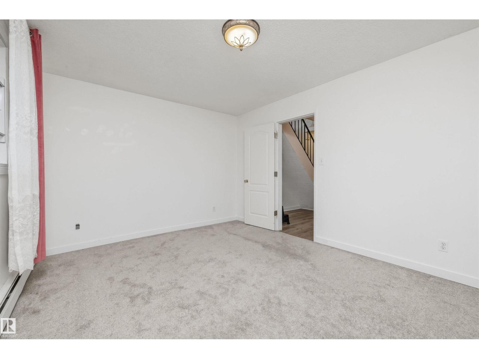 #8 10931 83 ST NW - 26