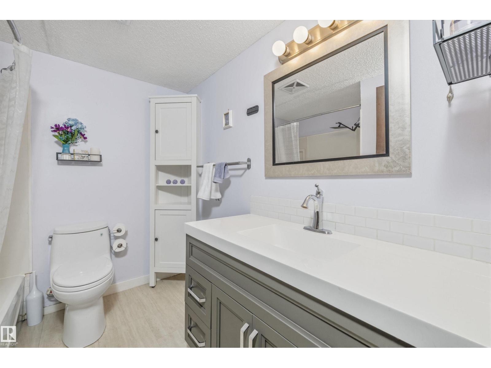#8 10931 83 ST NW - 8