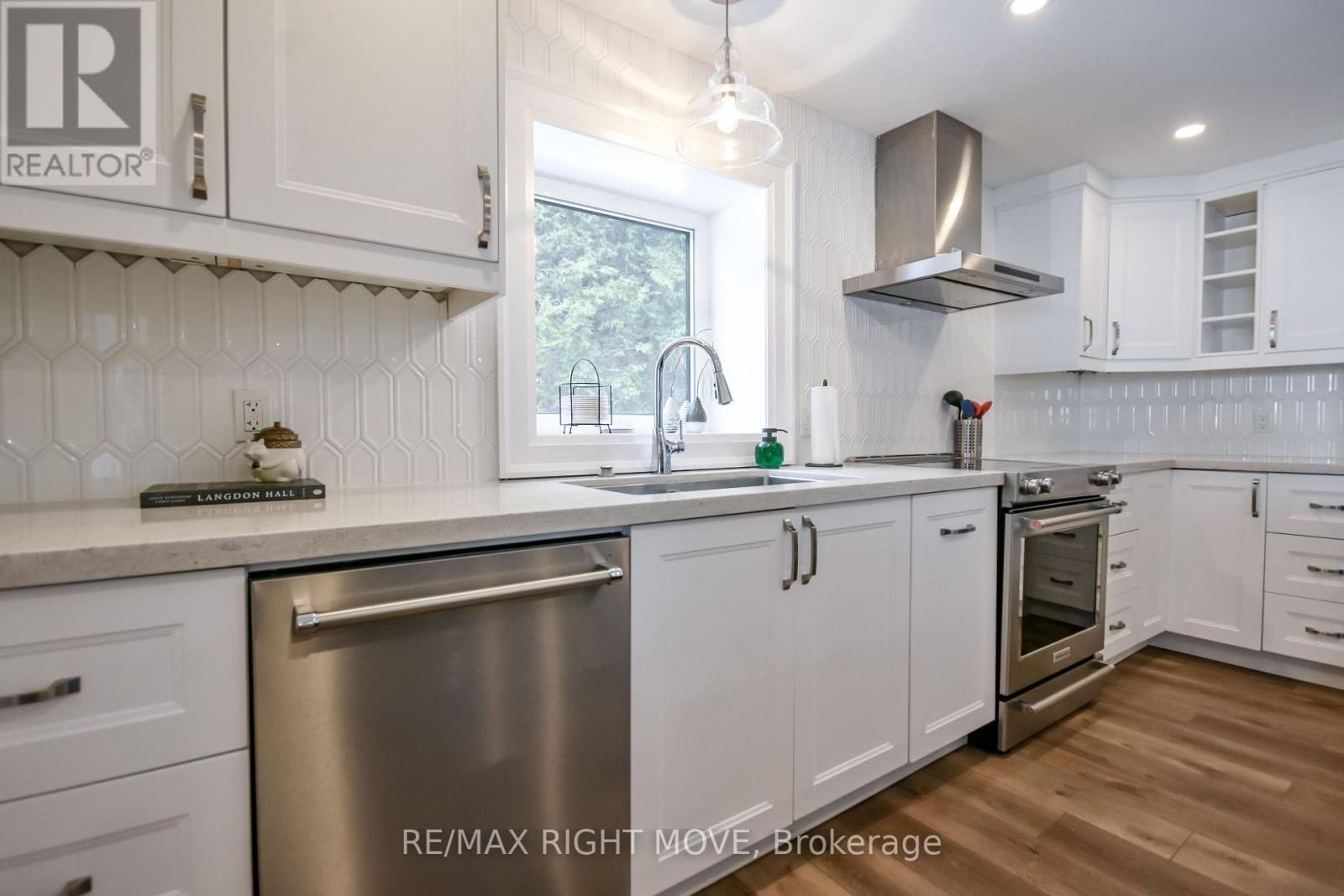 1189 WOODLAND DRIVE - 32
