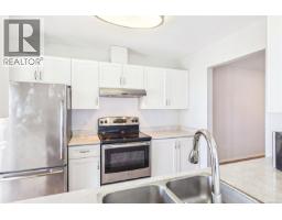 Entrance - 304 327 Prideaux St, Nanaimo, BC V9R2N4 Photo 11