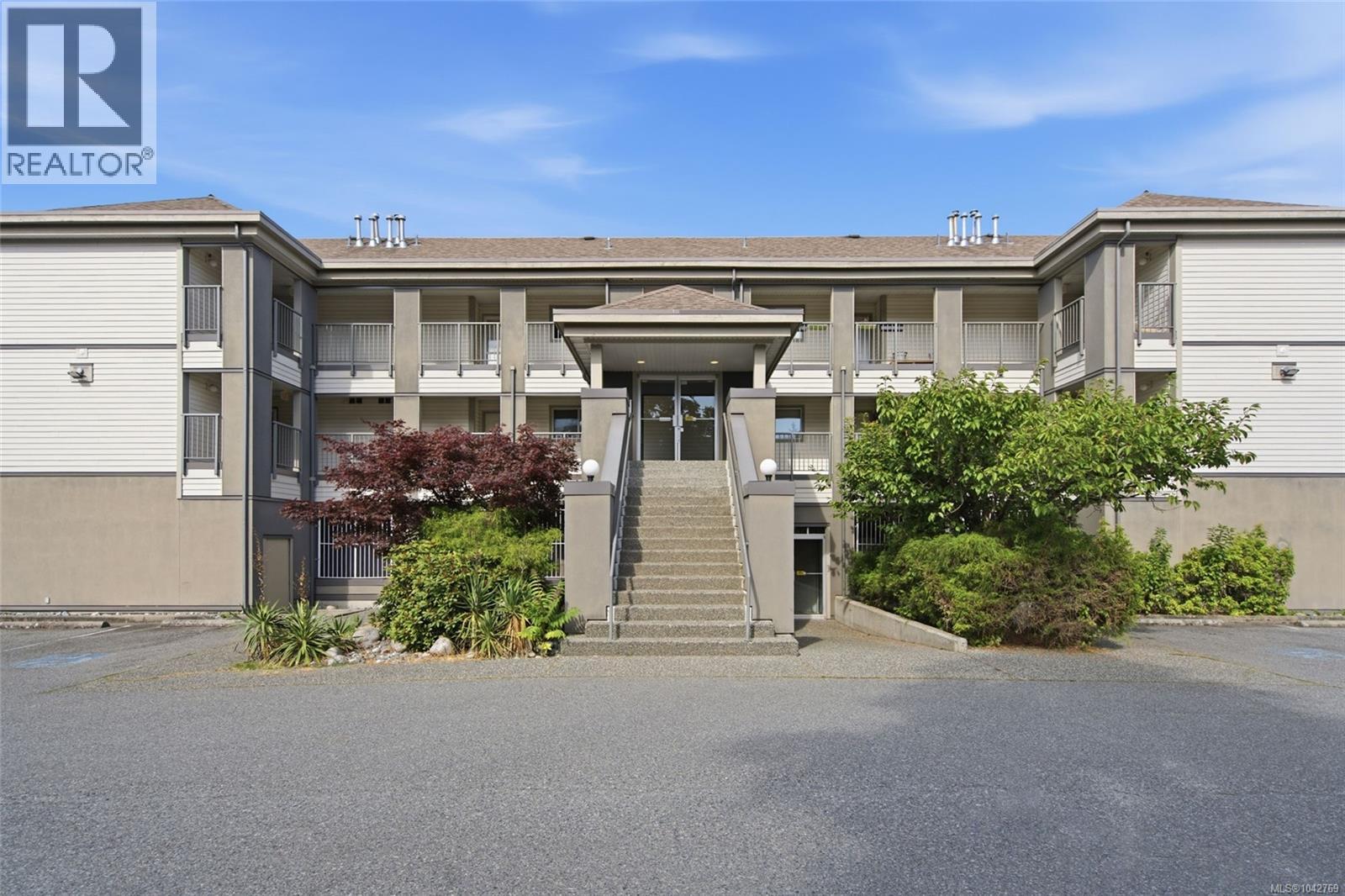 #304 327 Prideaux St - 38