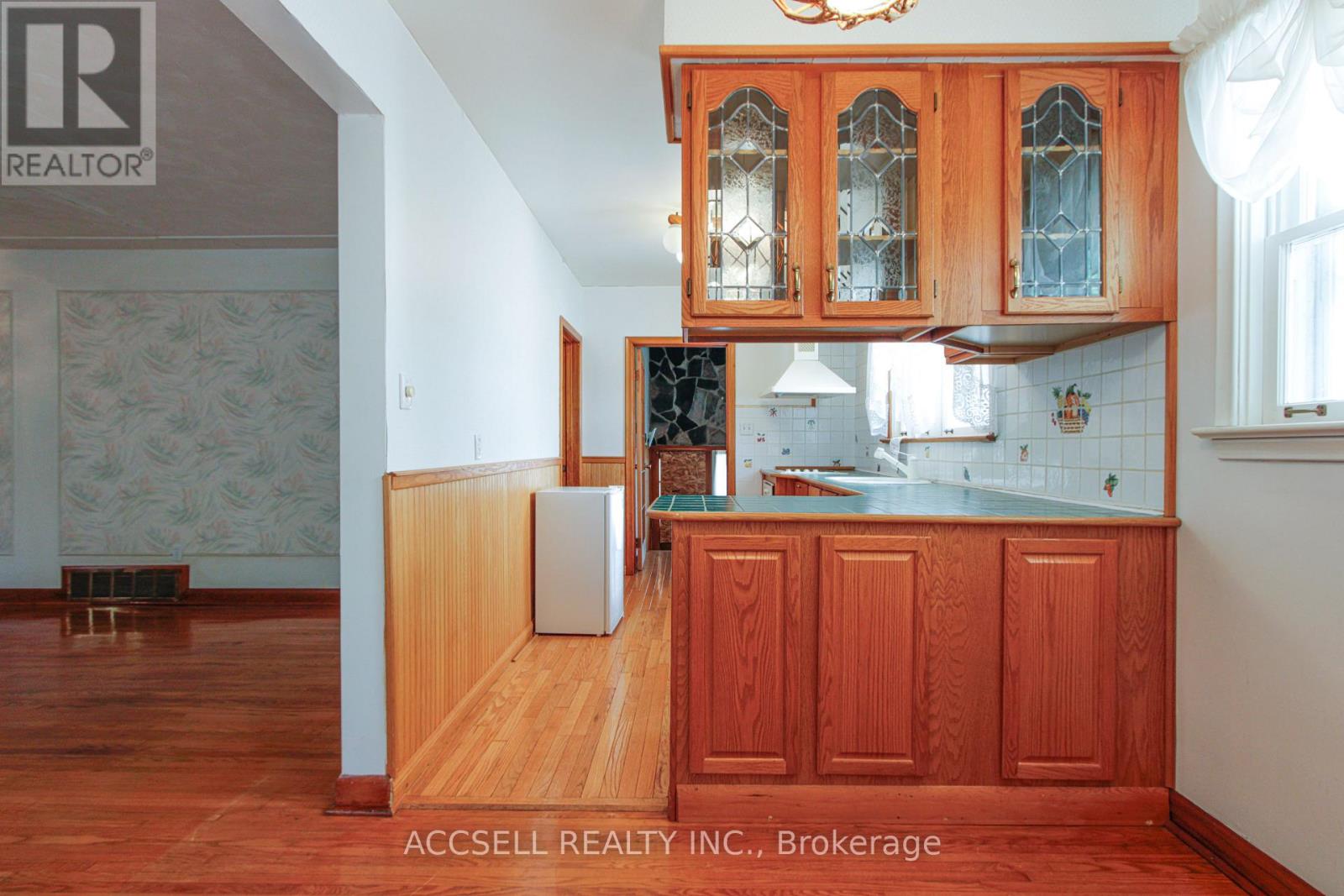 1358 SEDGEWICK CRESCENT - 8