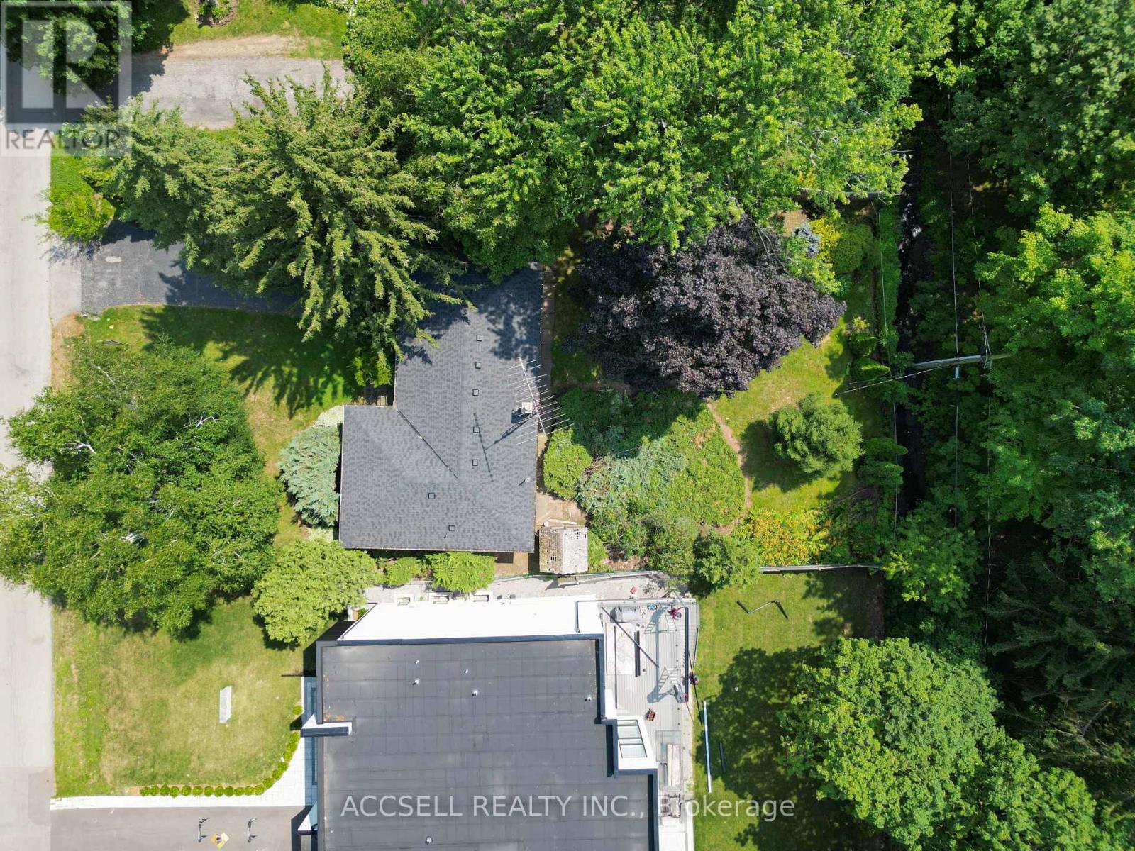 1358 SEDGEWICK CRESCENT - 26