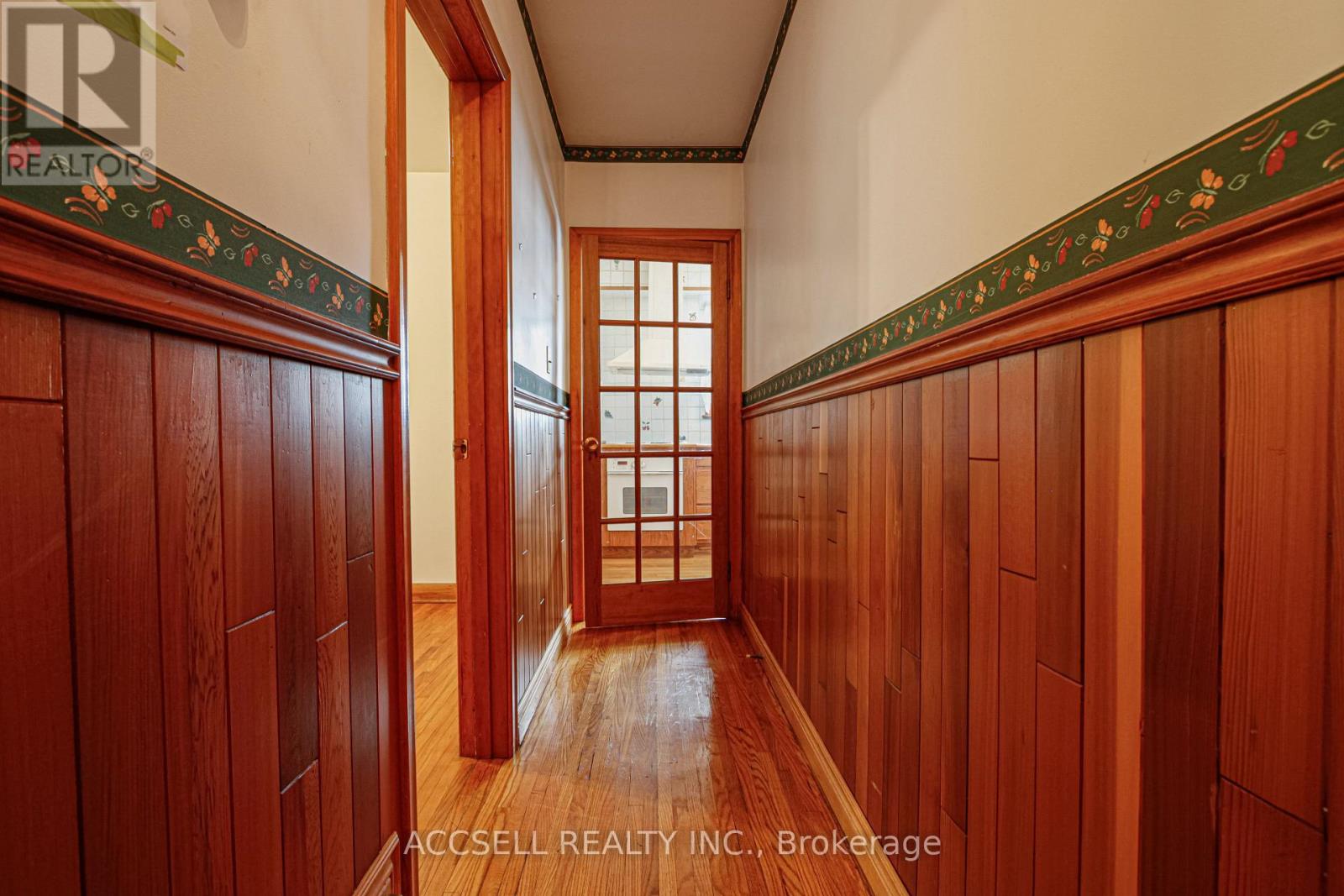 1358 SEDGEWICK CRESCENT - 10