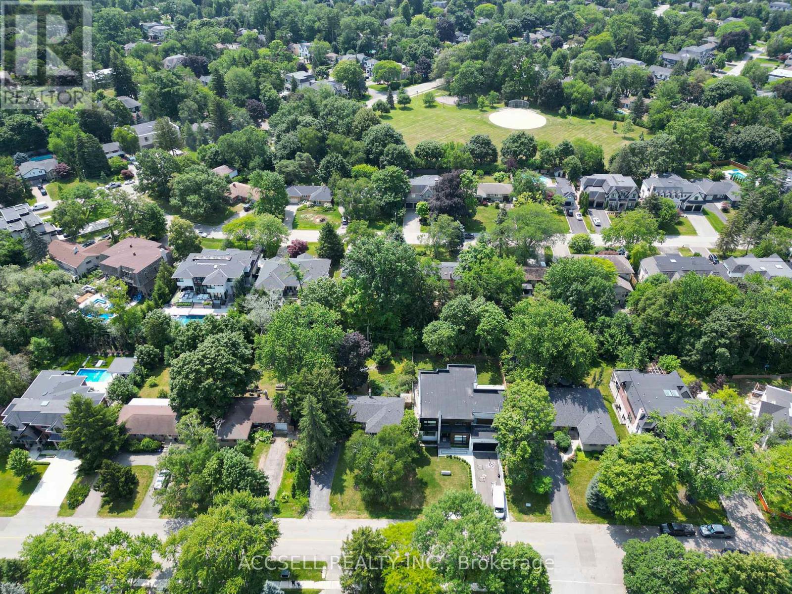 1358 SEDGEWICK CRESCENT - 30