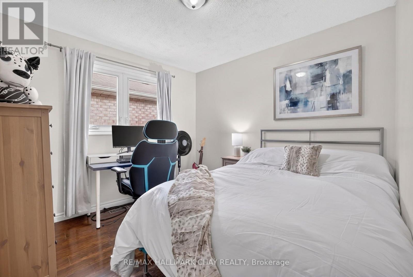 76 DONNA DRIVE - 20