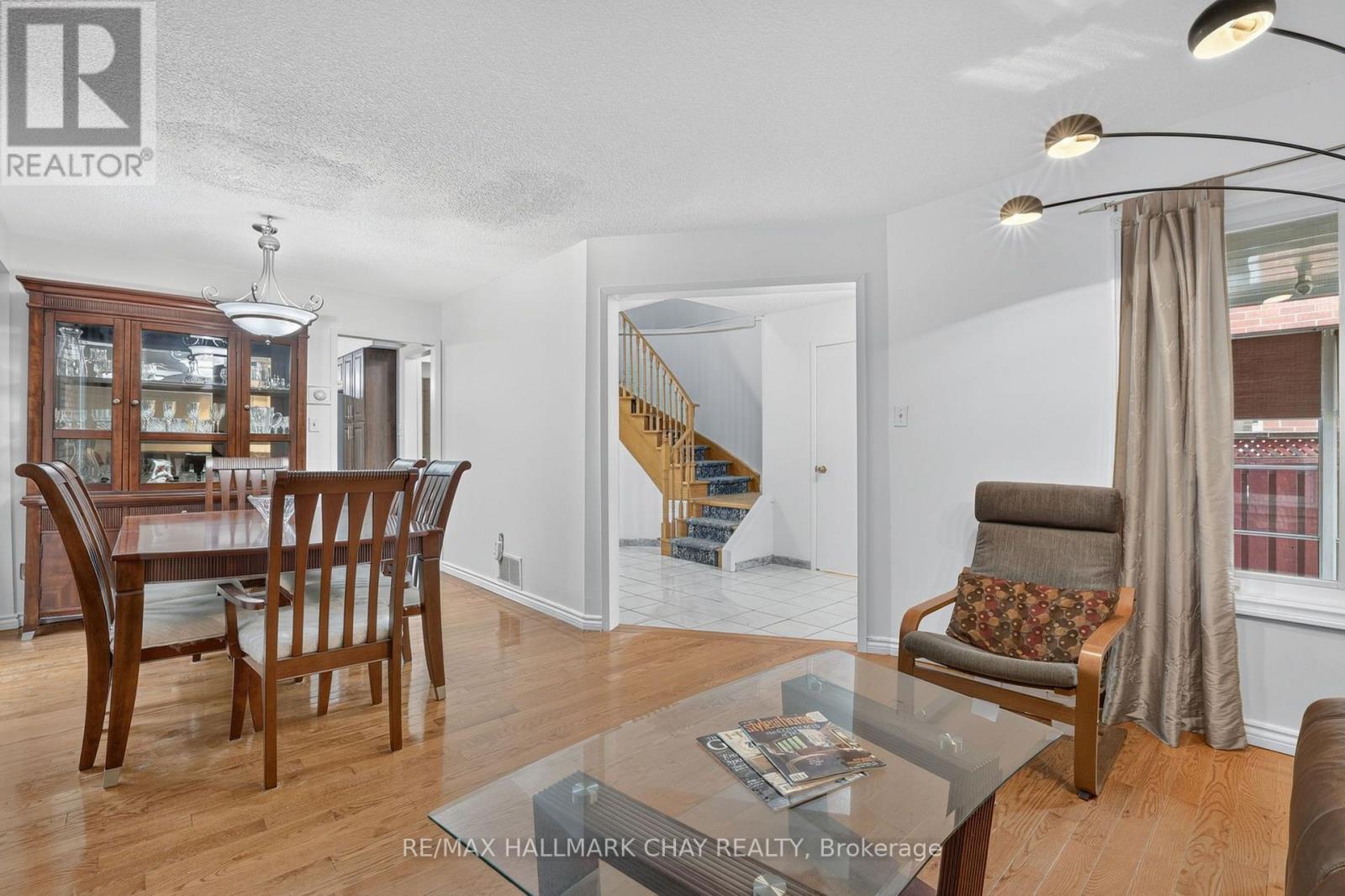 76 DONNA DRIVE - 12