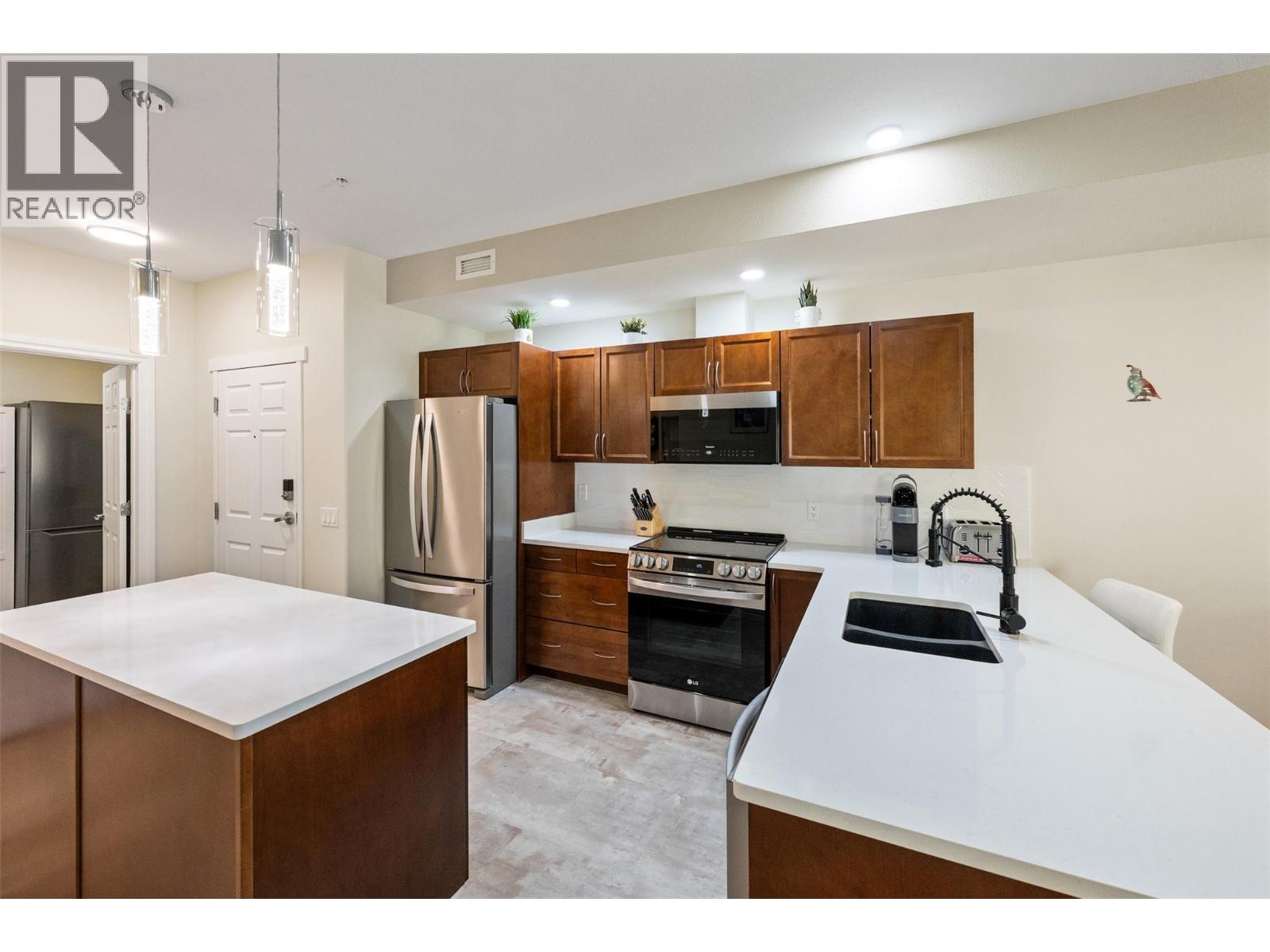 #107B 921 SPILLWAY Road - 34