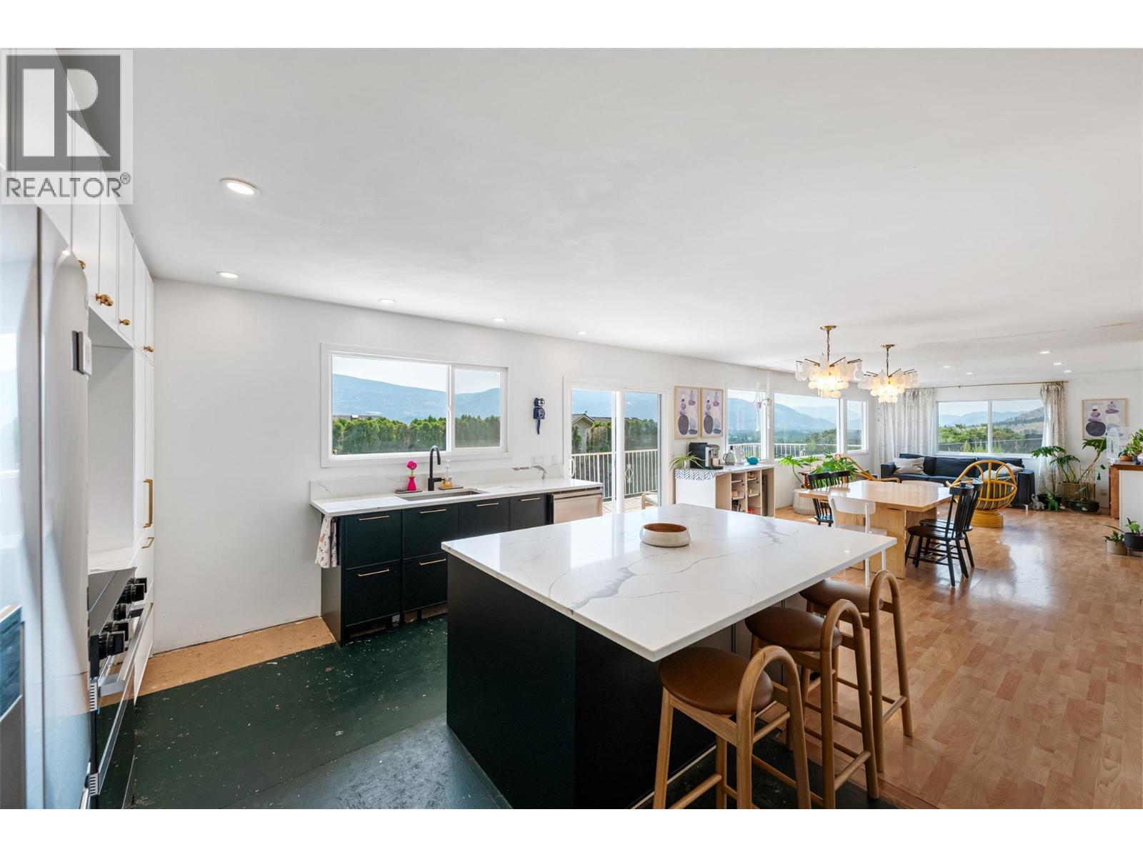  1617 SPARTON Drive, Penticton