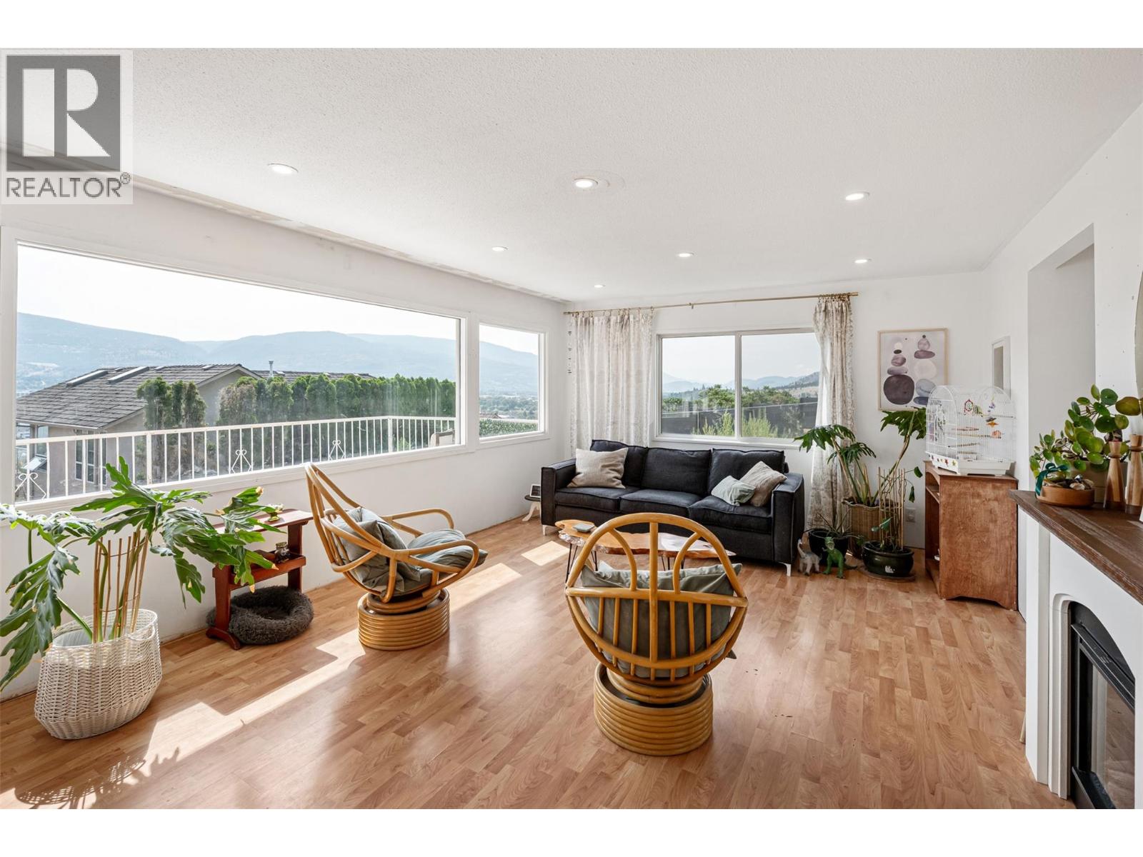  1617 SPARTON Drive, Penticton