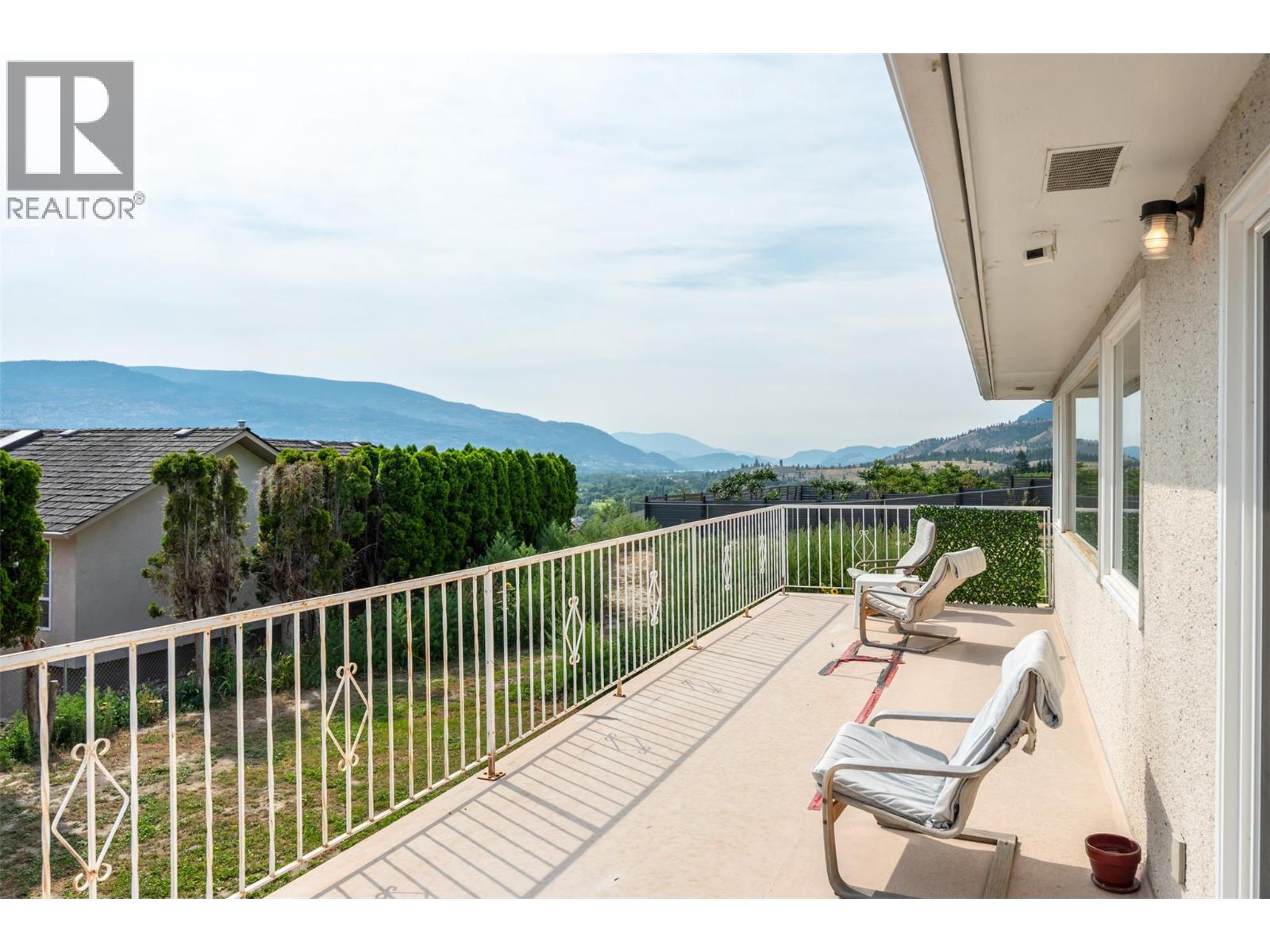  1617 SPARTON Drive, Penticton