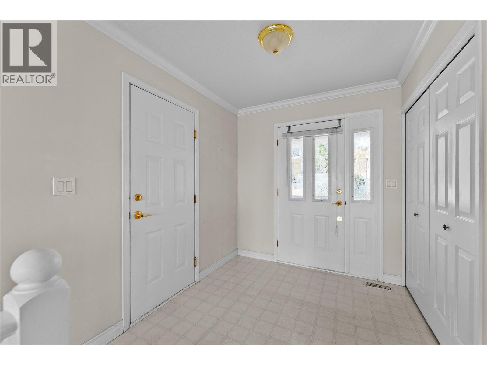 #88 2022 Pacific Way - 23