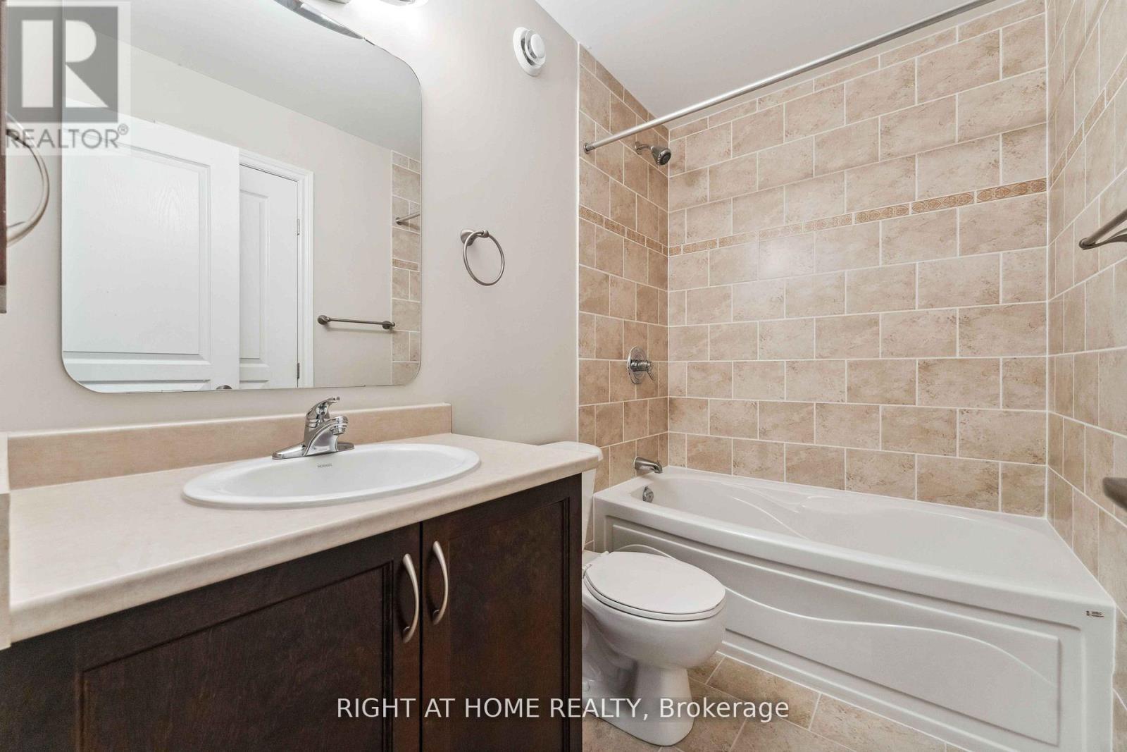 3 Bed, 3 Bath House for Rent in Ottawa – 130 TANDALEE CRESCENT, Ottawa – MLS# X13595356 - Image 20