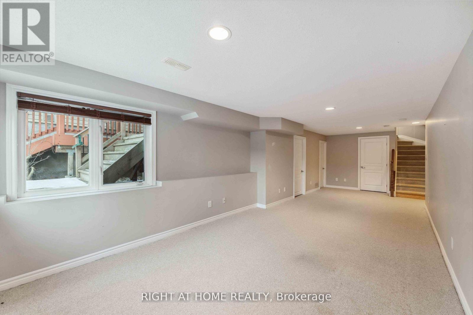 3 Bed, 3 Bath House for Rent in Ottawa – 130 TANDALEE CRESCENT, Ottawa – MLS# X13595356 - Image 22