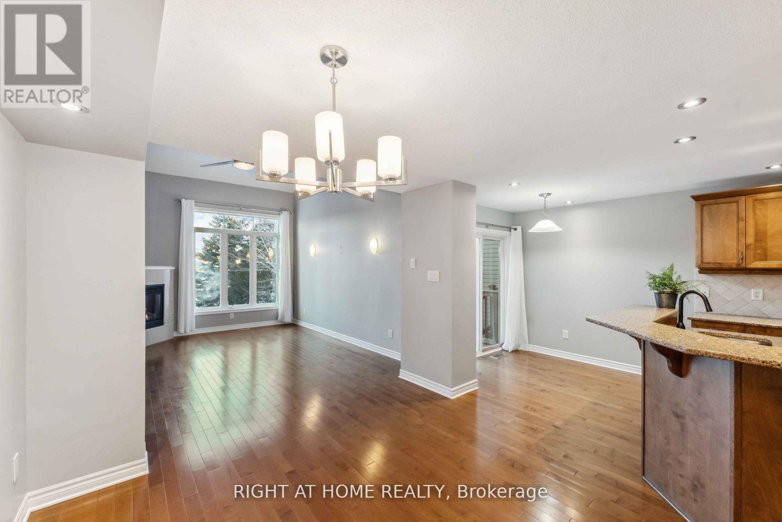 3 Bed, 3 Bath House for Rent in Ottawa – 130 TANDALEE CRESCENT, Ottawa – MLS# X13595356 - Image 7