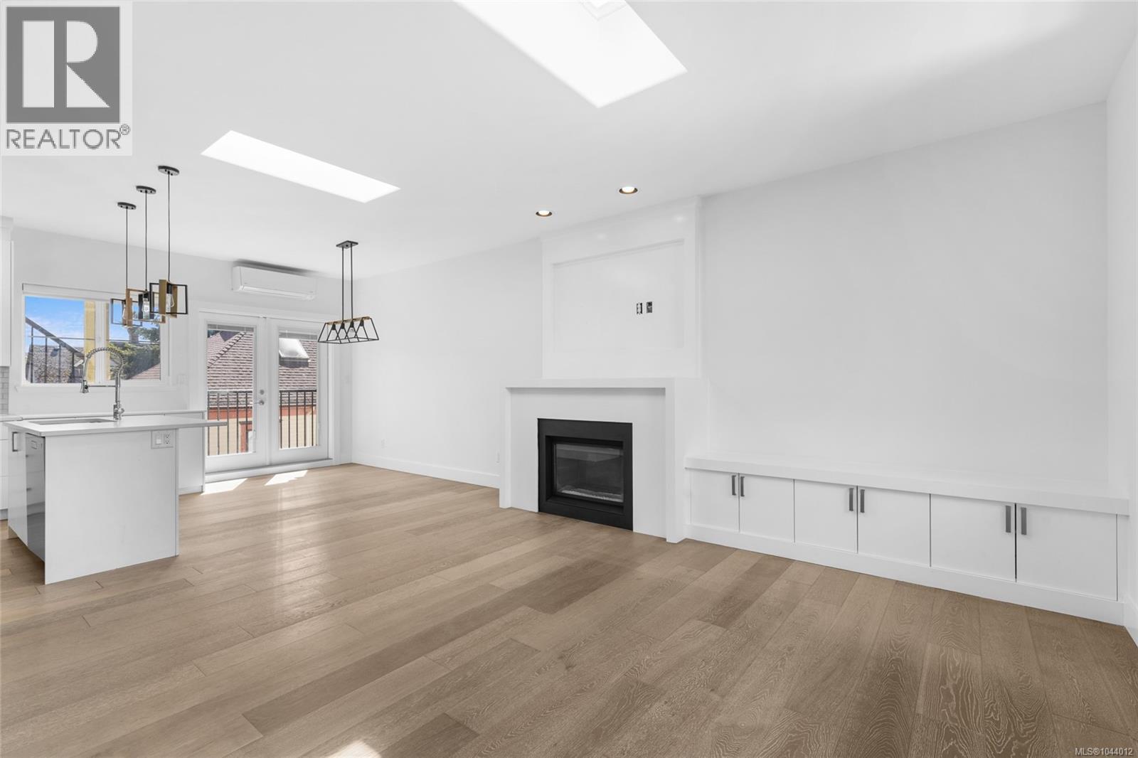 611 Niagara St - 19