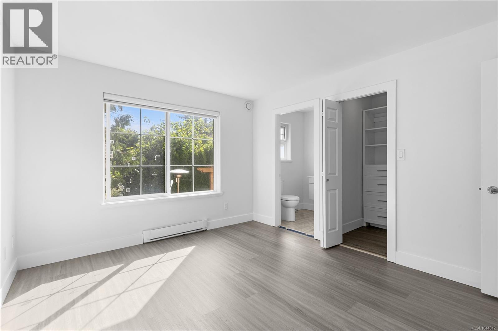 611 Niagara St - 23