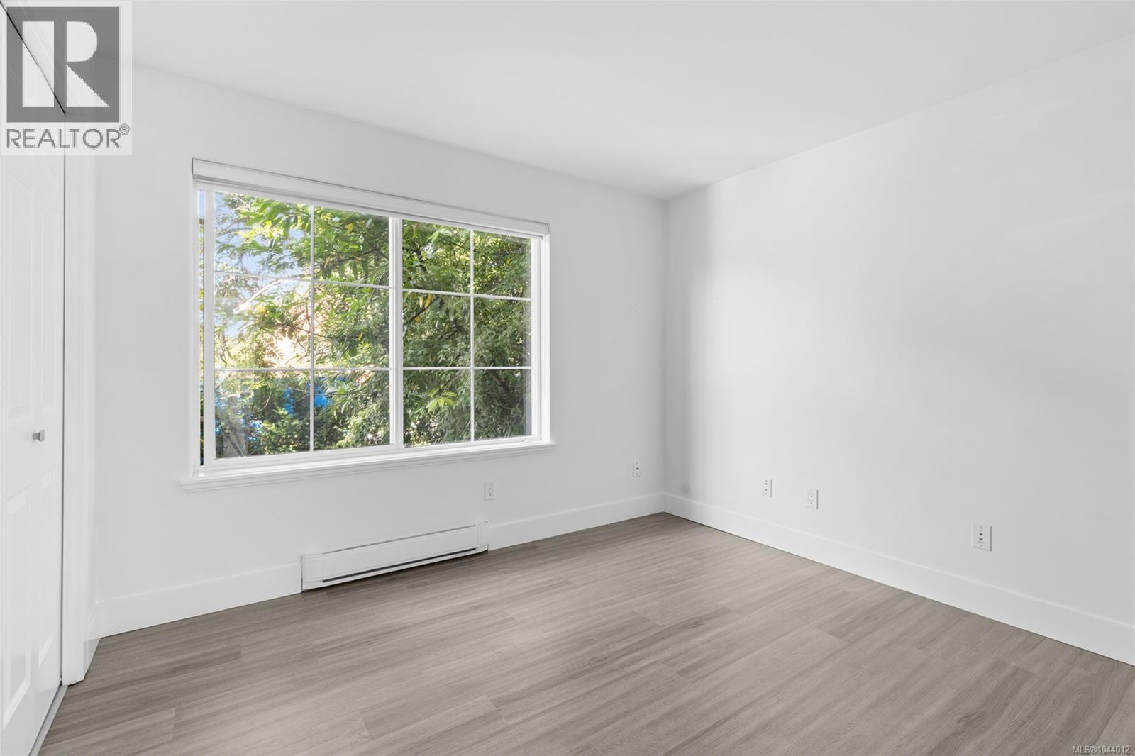611 Niagara St - 28