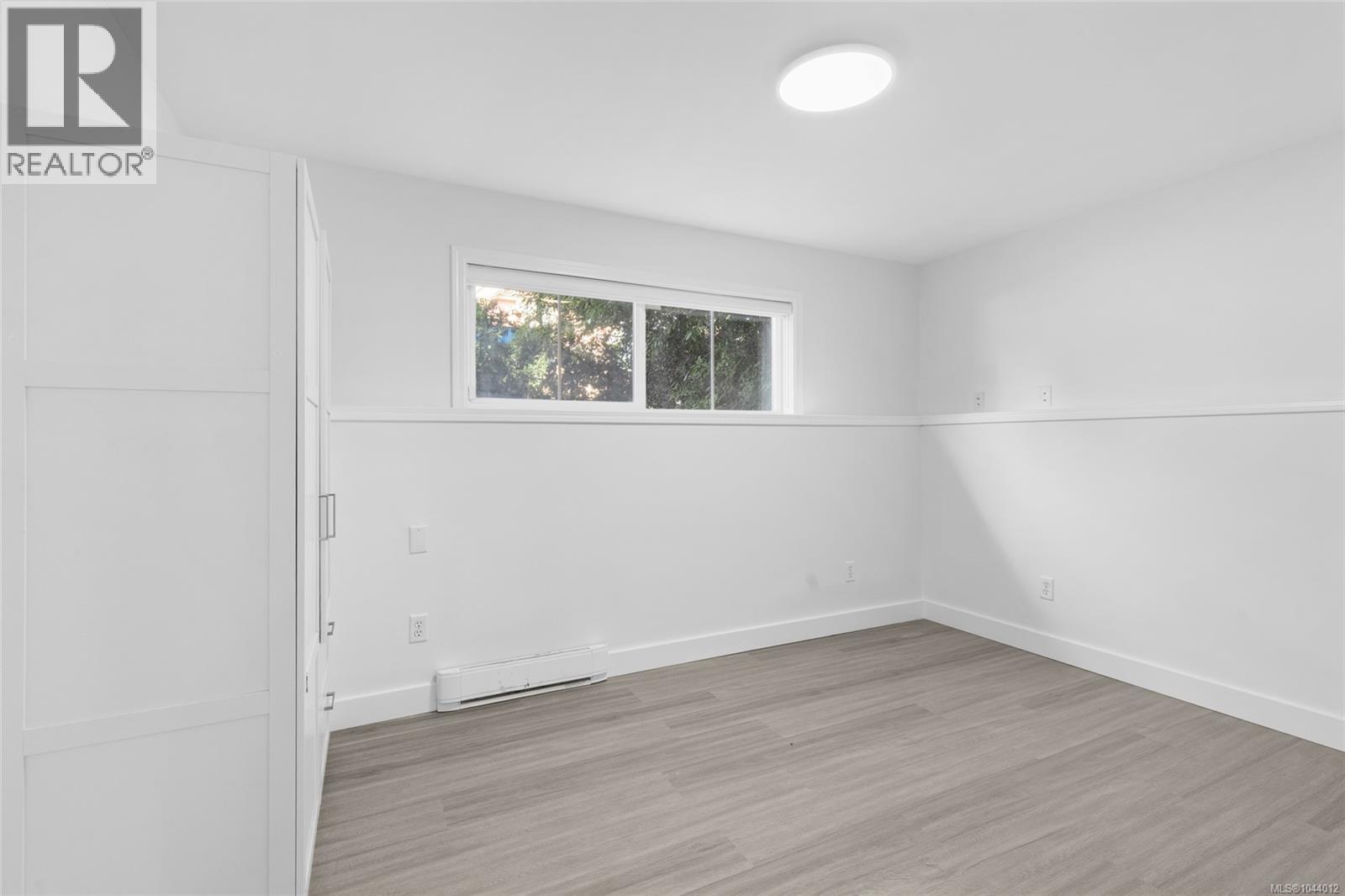 611 Niagara St - 30