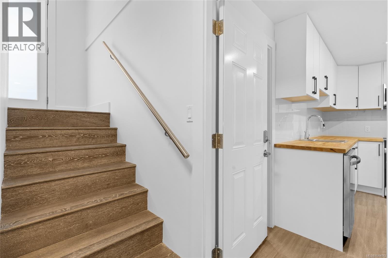 611 Niagara St - 31